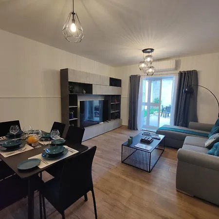 Apartment Stunning With Garden Sliema